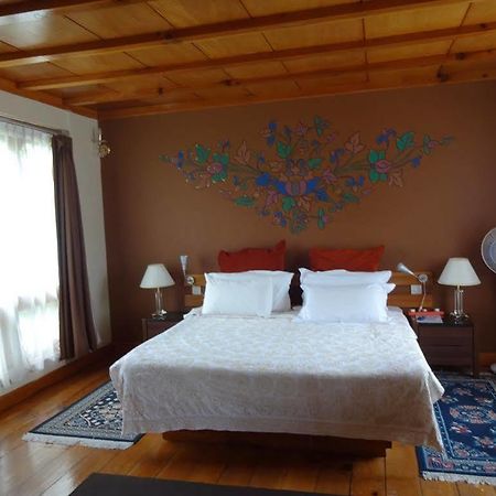 פארו Bhutan Metta Resort And Spa מראה חיצוני תמונה