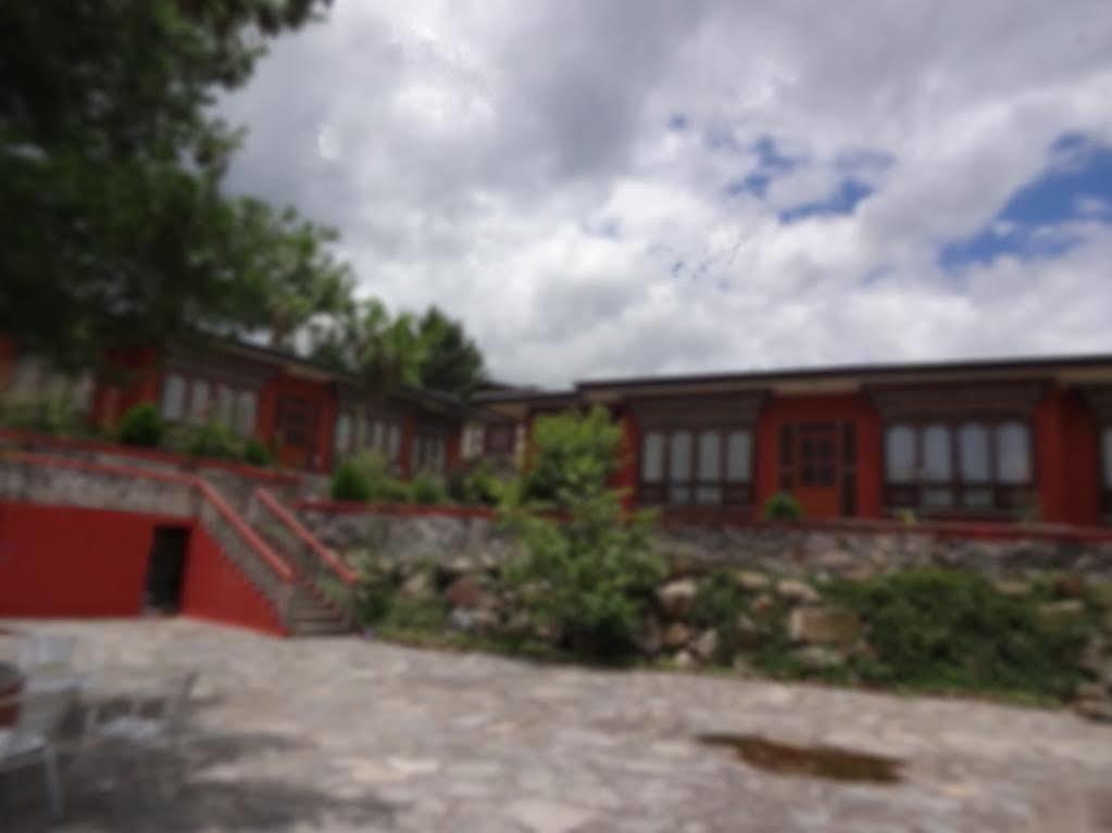 פארו Bhutan Metta Resort And Spa מראה חיצוני תמונה